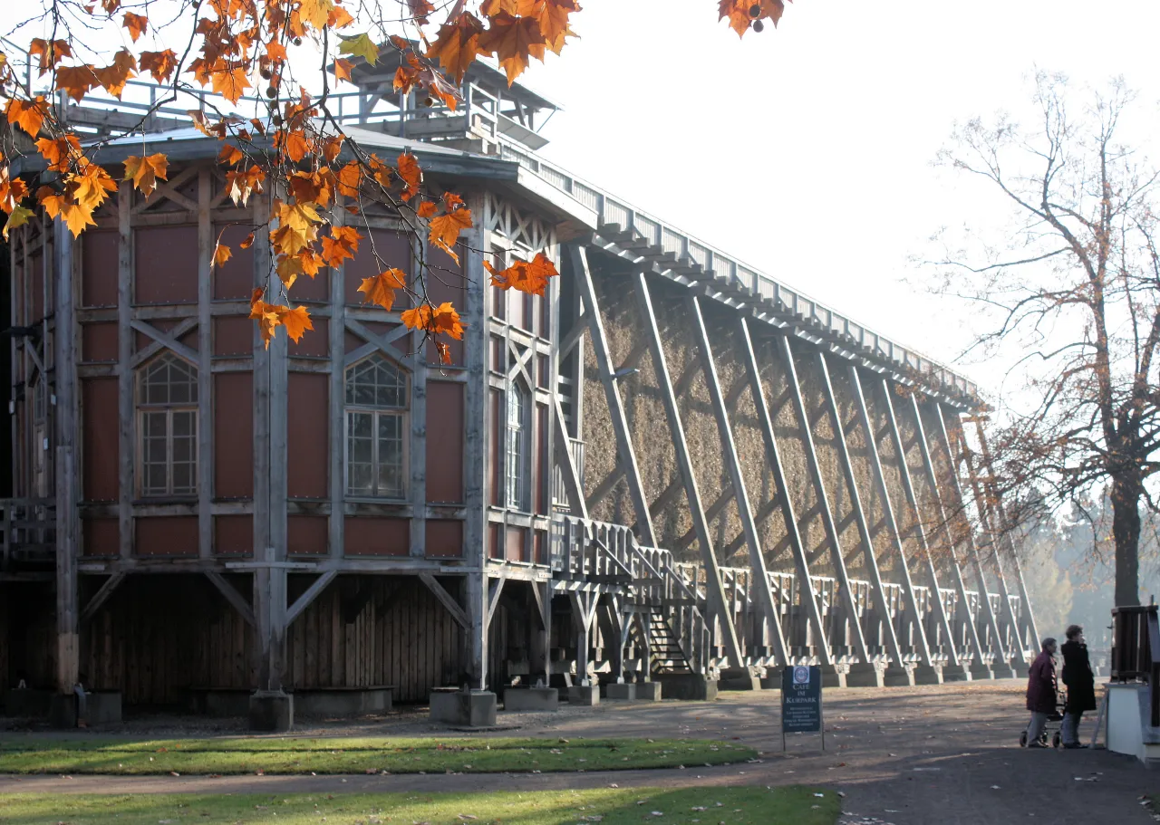 Das Gradierwerk in Bad Dürrenberg — das längste zusammenhängende Gradierwerk Deutschlands