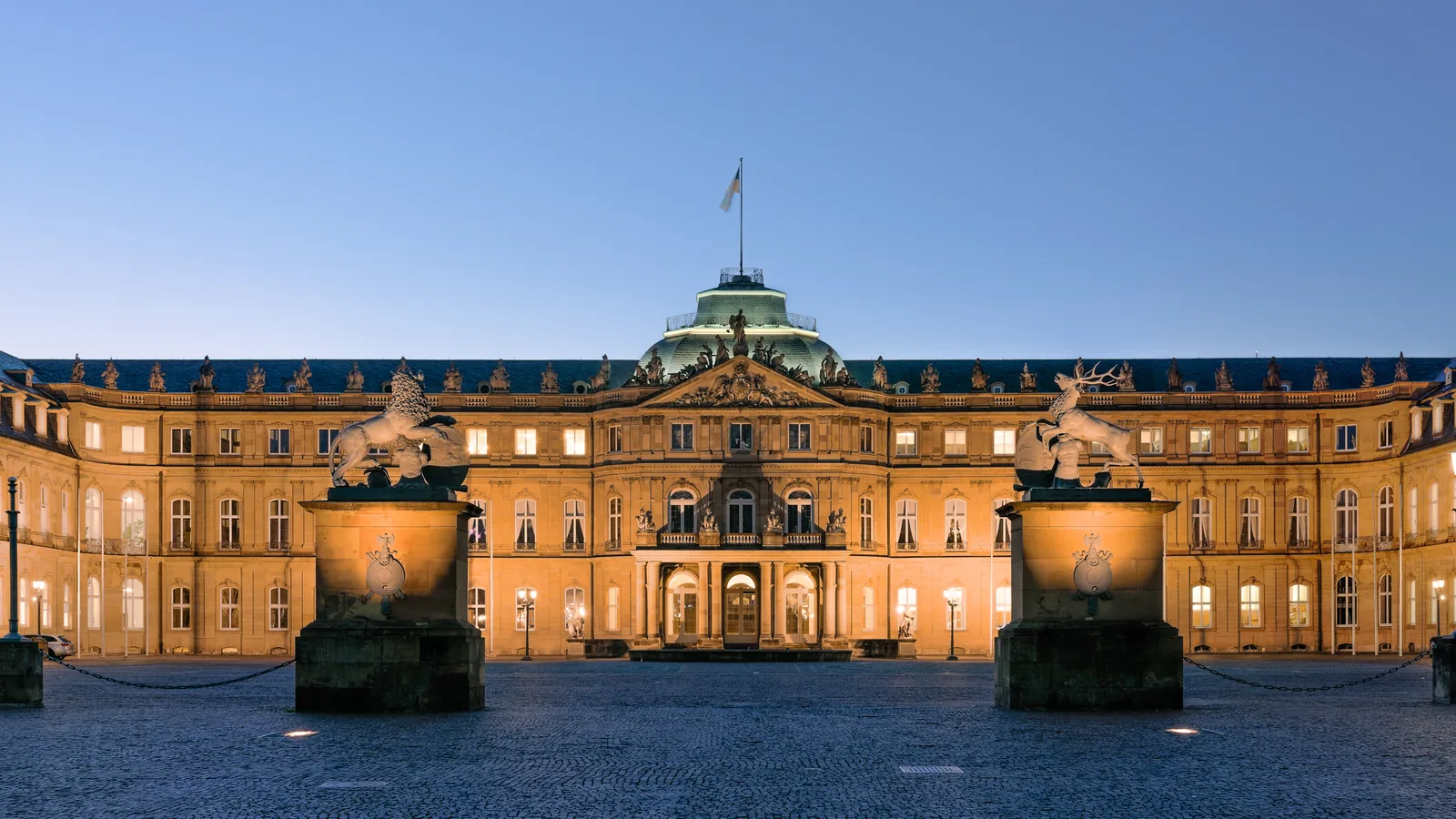 Das Neue Schloss am Schlossplatz in Stuttgart